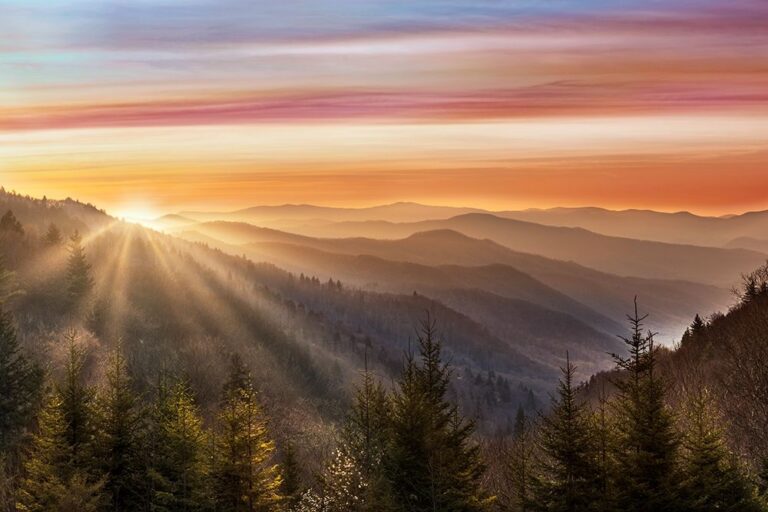 Smokey Sunrise image of the dun rising over the blue ridge mountains